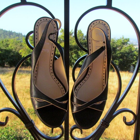 ELLE SHOES, 9, BLACK SLINGBACK PLATFORM HEELS w DAINTY TAN TRIM CLASSIC & LOVELY - Picture 7 of 8